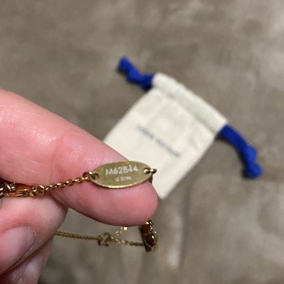 LOUIS VUITTON LV&ME LOVE Bracelet M62844 Metal Gold w/ COA - Picture 6 of 7